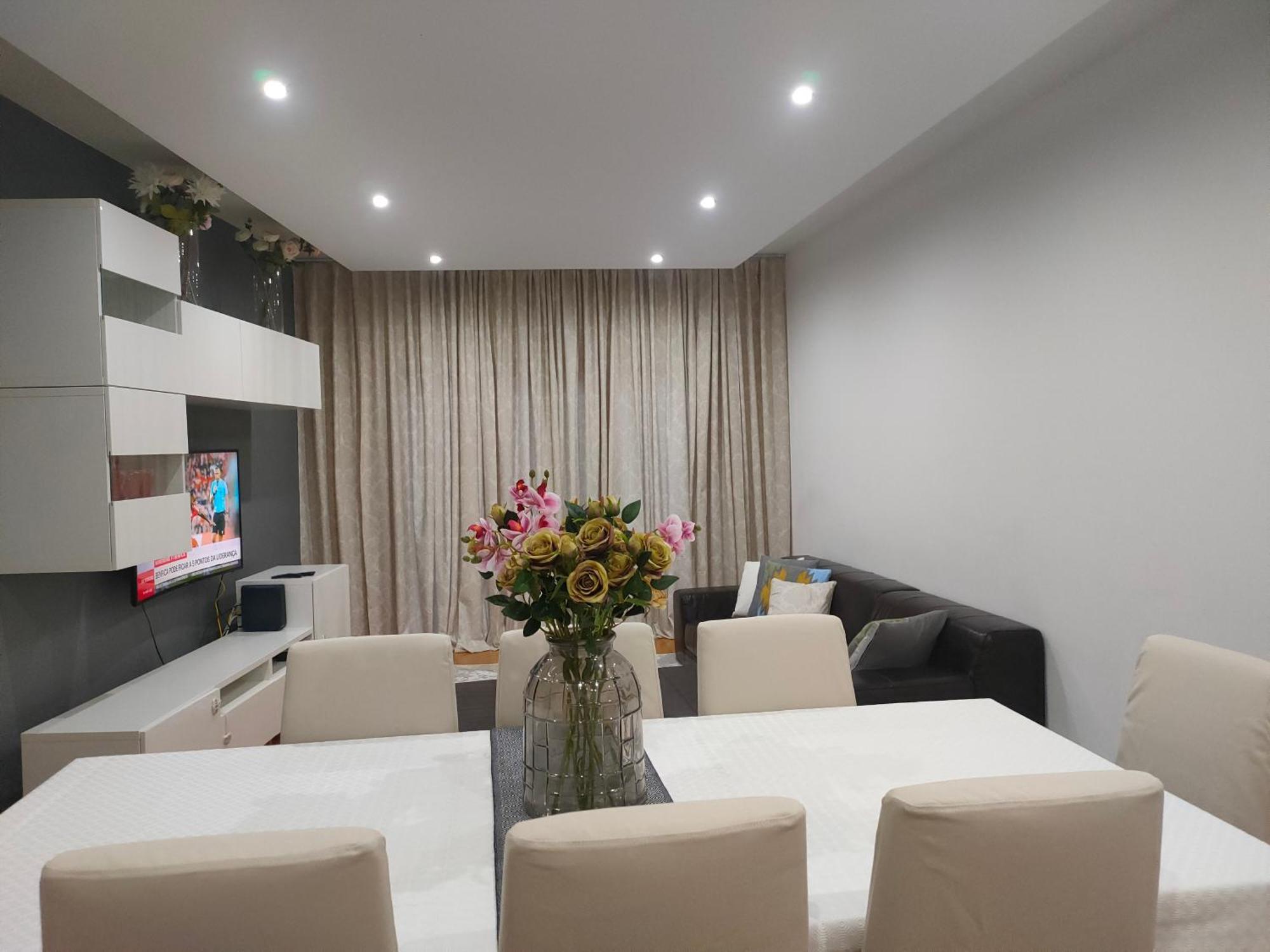 Adalberto Nascimento Luxury Aparta-Hostel At Colinas Do Cruzeiro Odivelas  Exterior photo